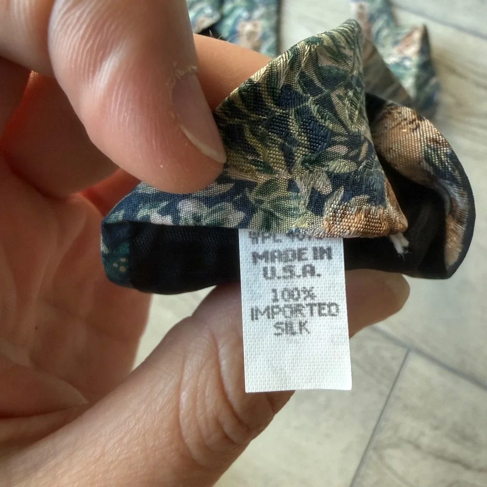 Vintage Endangered Species Tie Koalas 90s Silk USA |‎ Green | 3.75